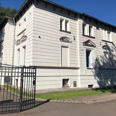 Appartamento Bursztynowa Komnata Przy Zamkowej 1 W Walbrzychu